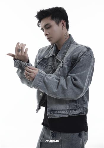 Vợ Chồng Ca Sĩ Hồ Quang Hiếu9
